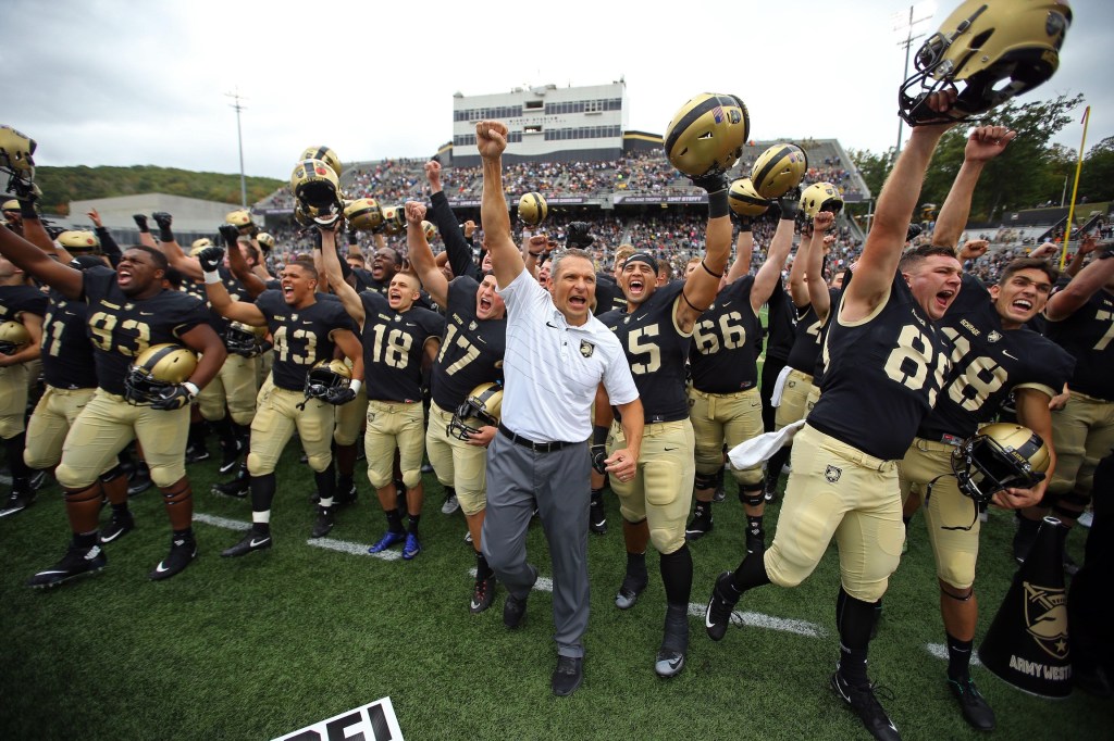 Army holds off Eastern Michigan 28-27