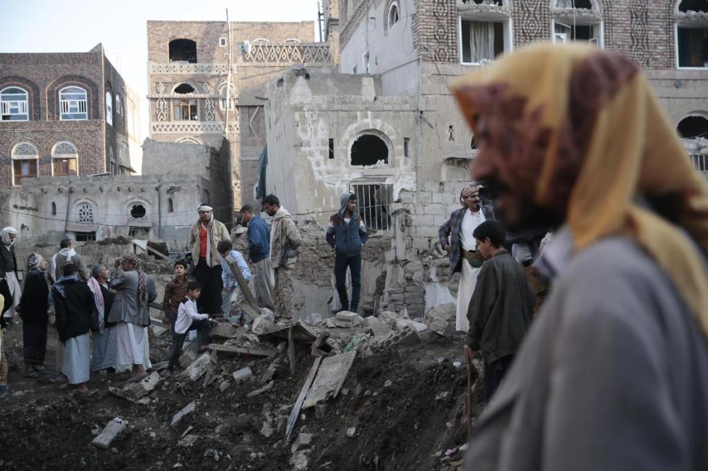 Top Democrats back measure to end US support in Yemen war