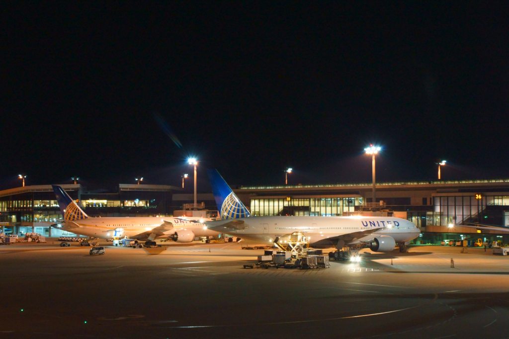 United Airlines will reimburse soldier for $200 fine
