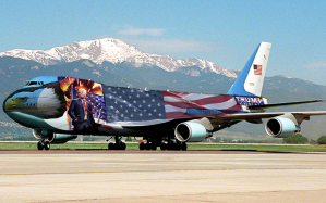 Boeing gets Air Force One contract — and next-gen Air Force Ones to get a new paint job