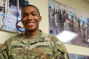 Soldier revives drowned child while on tour in Hawaii