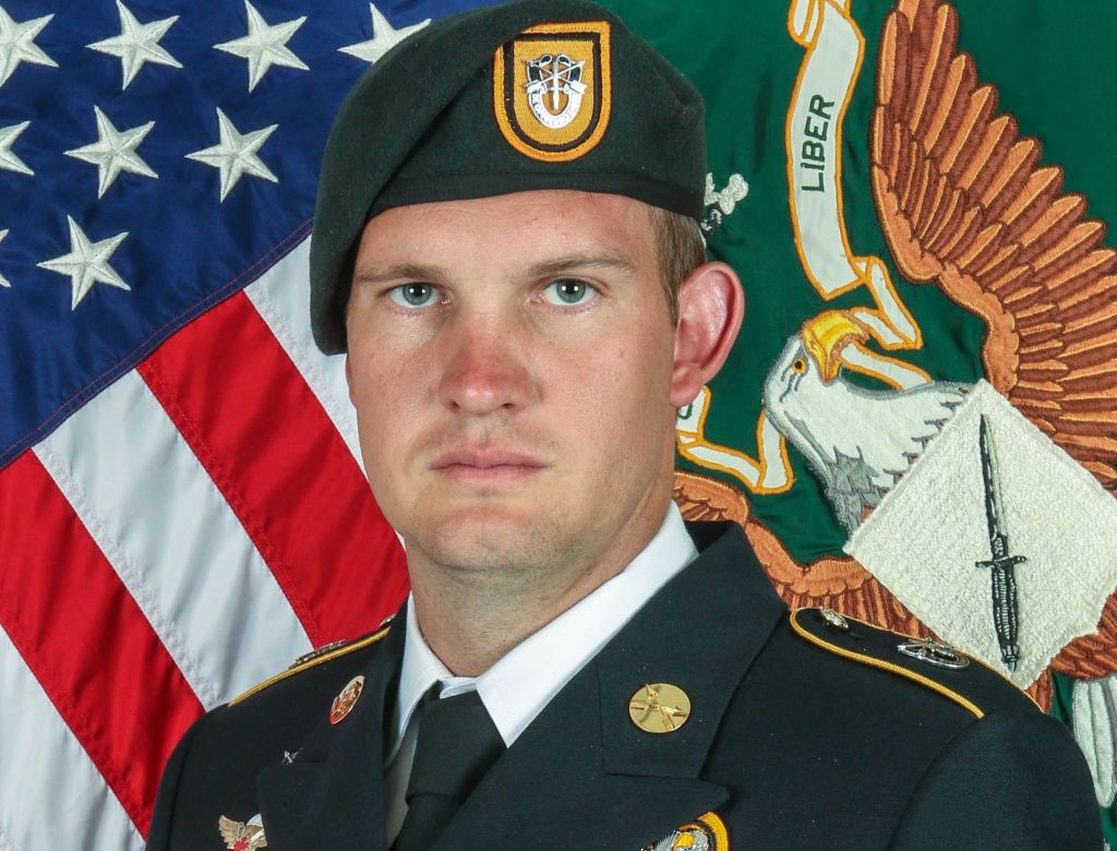 Green Beret from 1st Special Forces Group dies during combat ops in Afghanistan, leaves pregnant wife and young daughter