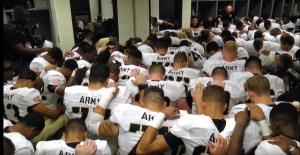 West Point launches inquiry into football team’s postgame prayer