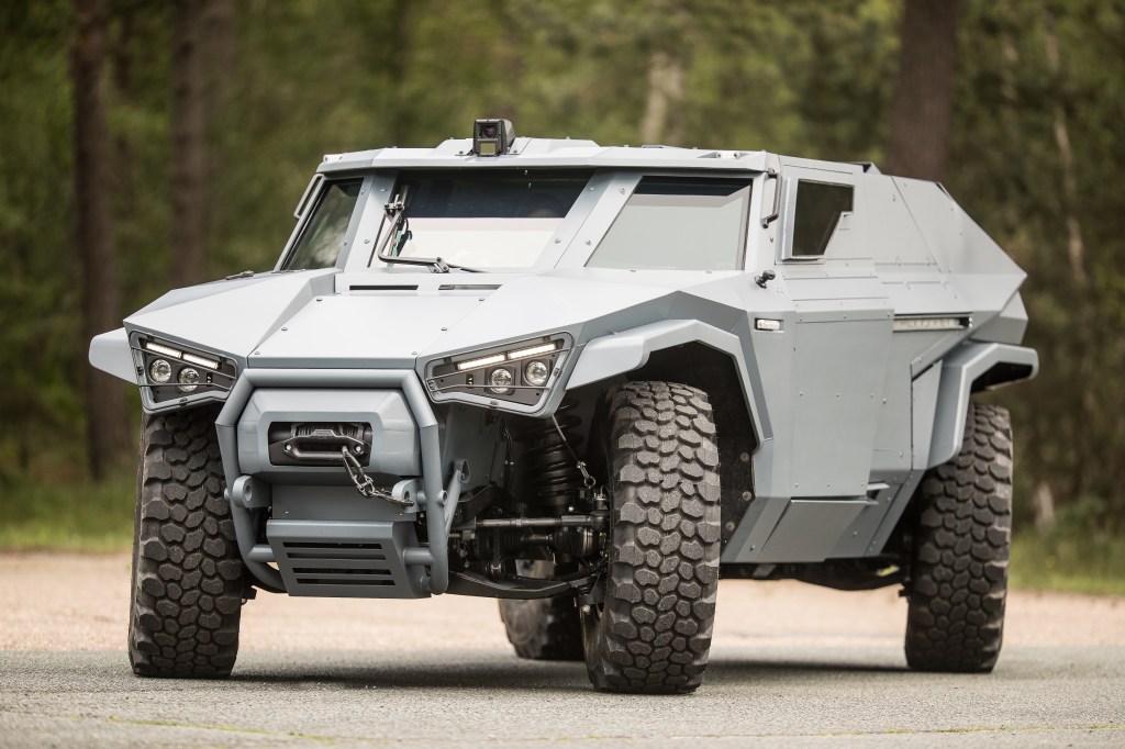 France’s Arquus unveils Scarabée, a hybrid armored vehicle that moves like a crab
