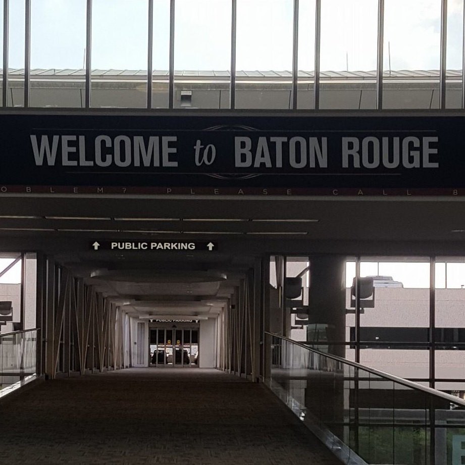Disabled vets would get free airport parking under proposal in Louisiana