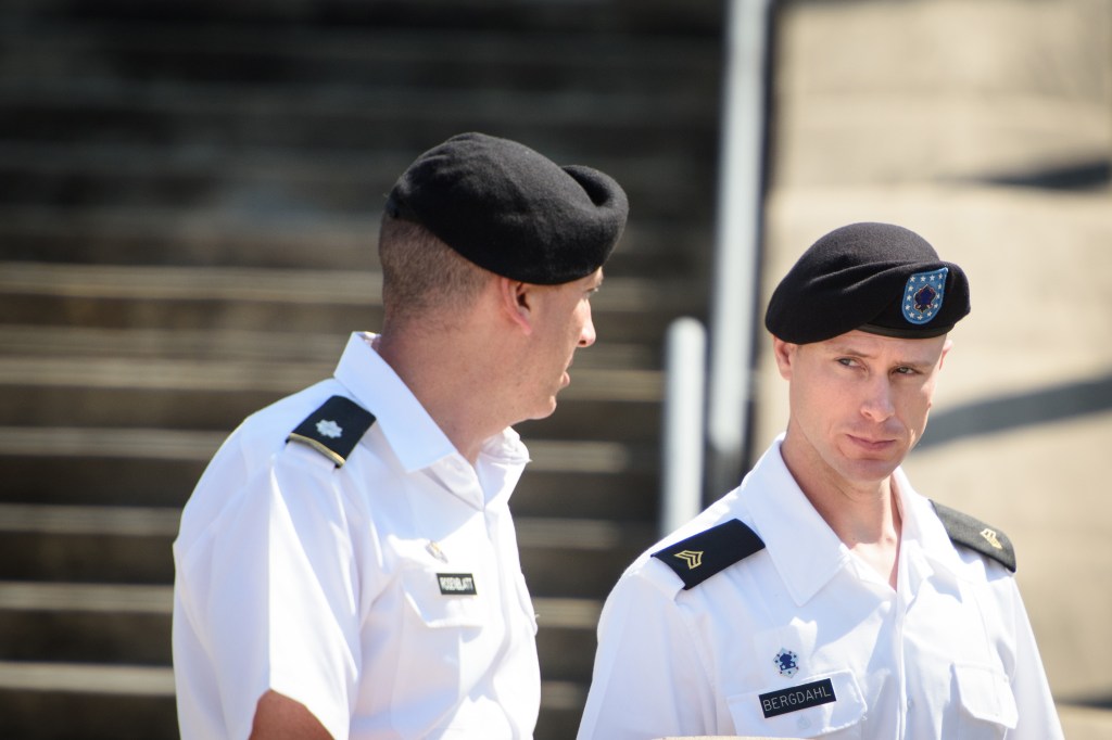 Prosecutors cite 2 soldiers’ injuries in Bergdahl arguments