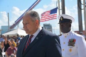 Navy secretary reviews progress on meeting needs of sailors, Marines