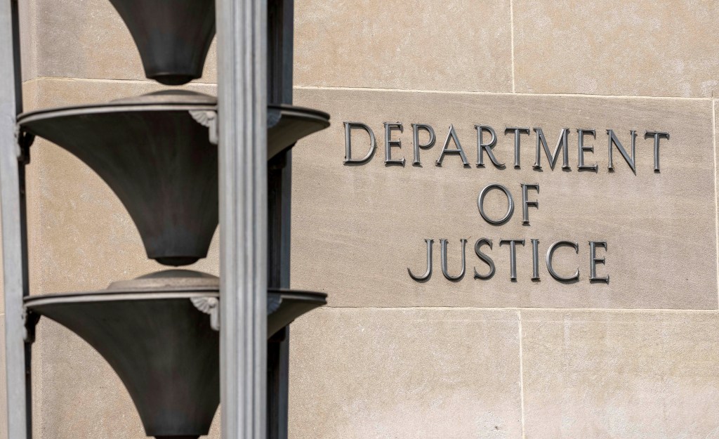 Veteran charged with making threats against member of Congress, VA