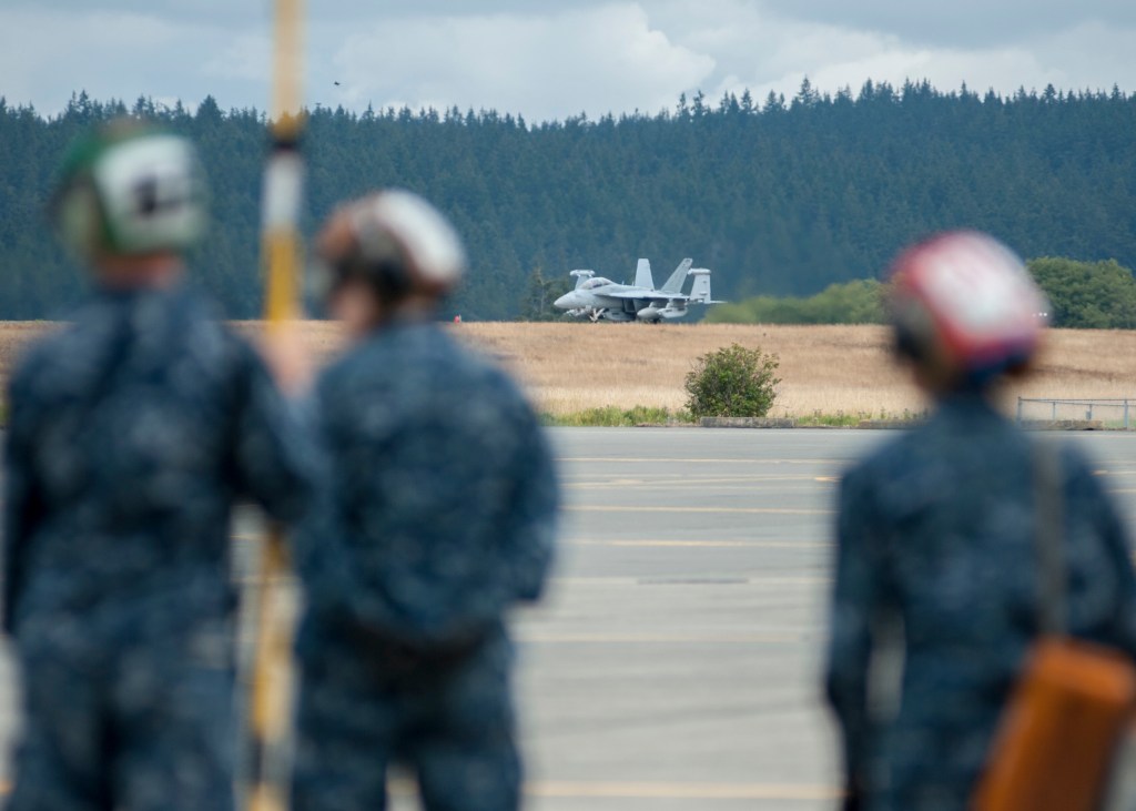 Navy extends comment time on plan to add jets at Whidbey