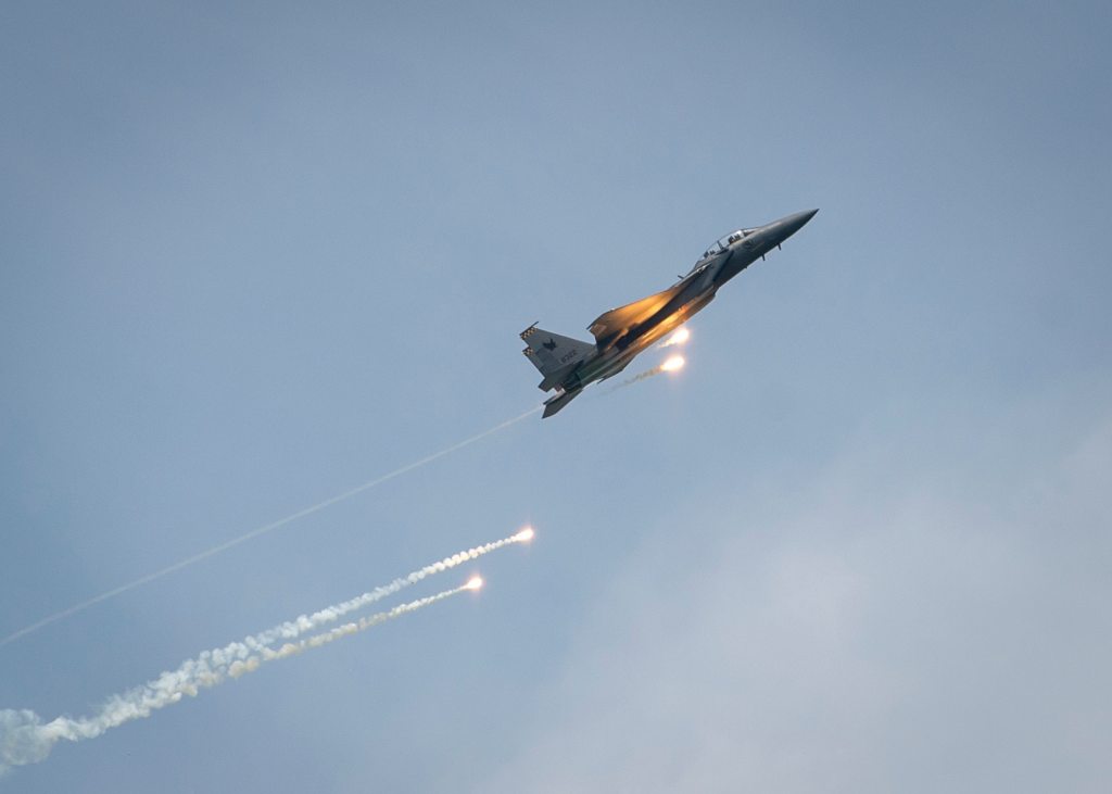 Singapore moves six F-15s to Guam for joint training with US forces