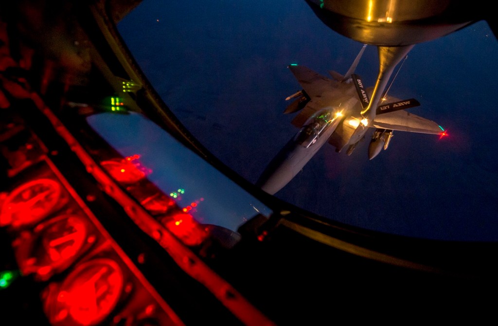Pentagon, White House consider military strike options on Syria