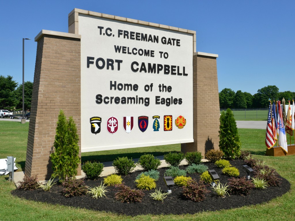 Fort Campbell soldier killed, another injured while training