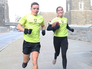 Army marathon team to run game ball to Philly