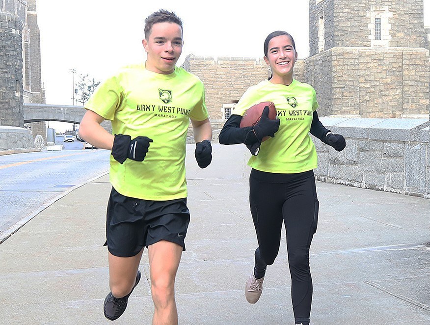 Army marathon team to run game ball to Philly
