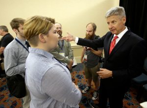 Veterans group pressured to let Gary Johnson join forum with Trump, Clinton