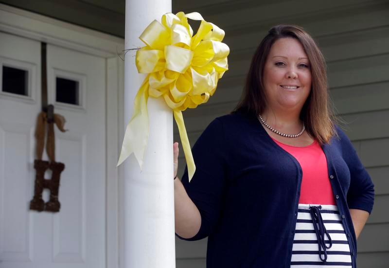 Rights of same-sex military spouses vary by state