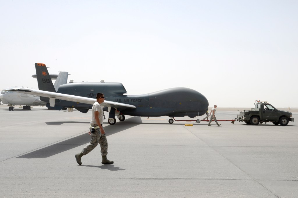 Raytheon modernizing Global Hawk ground control