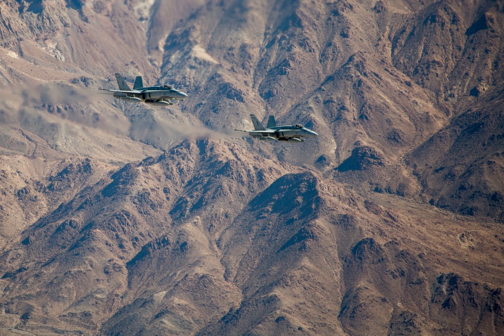 Two Marine F/A-18s collide midair over Twentynine Palms, California
