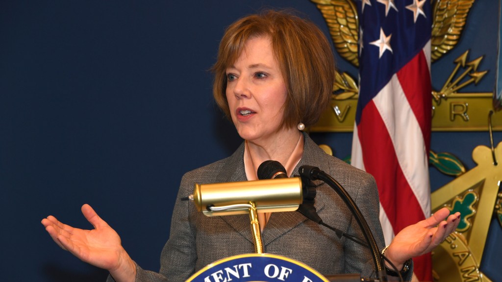 Senate moves to eliminate Pentagon’s chief management officer role