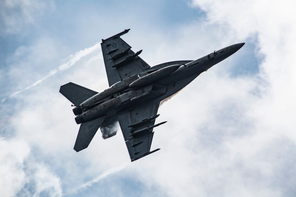 Flush with cash, the Navy bores in on aviation readiness amid a crisis
