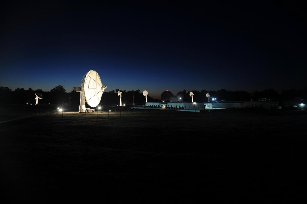 DoD’s satcom crossroads