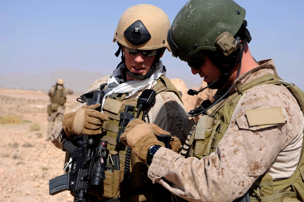 Marines: New electronic warfare tech can’t lead to 40 lb packs