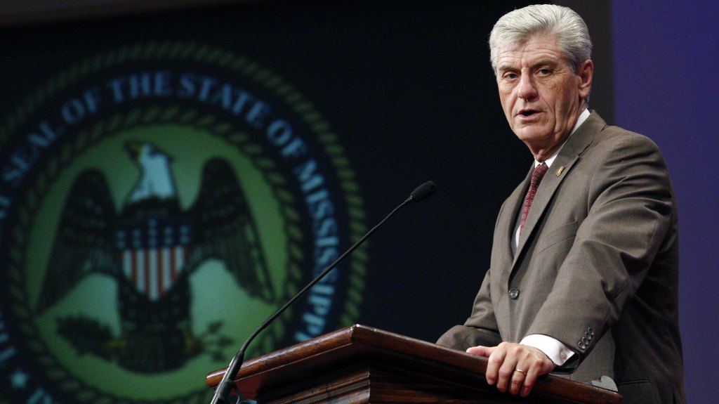 Mississippi governor backs Navy’s underwater drone efforts
