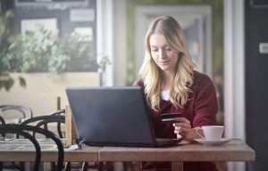Paying off debt: A credit card expert’s guide to balance transfers