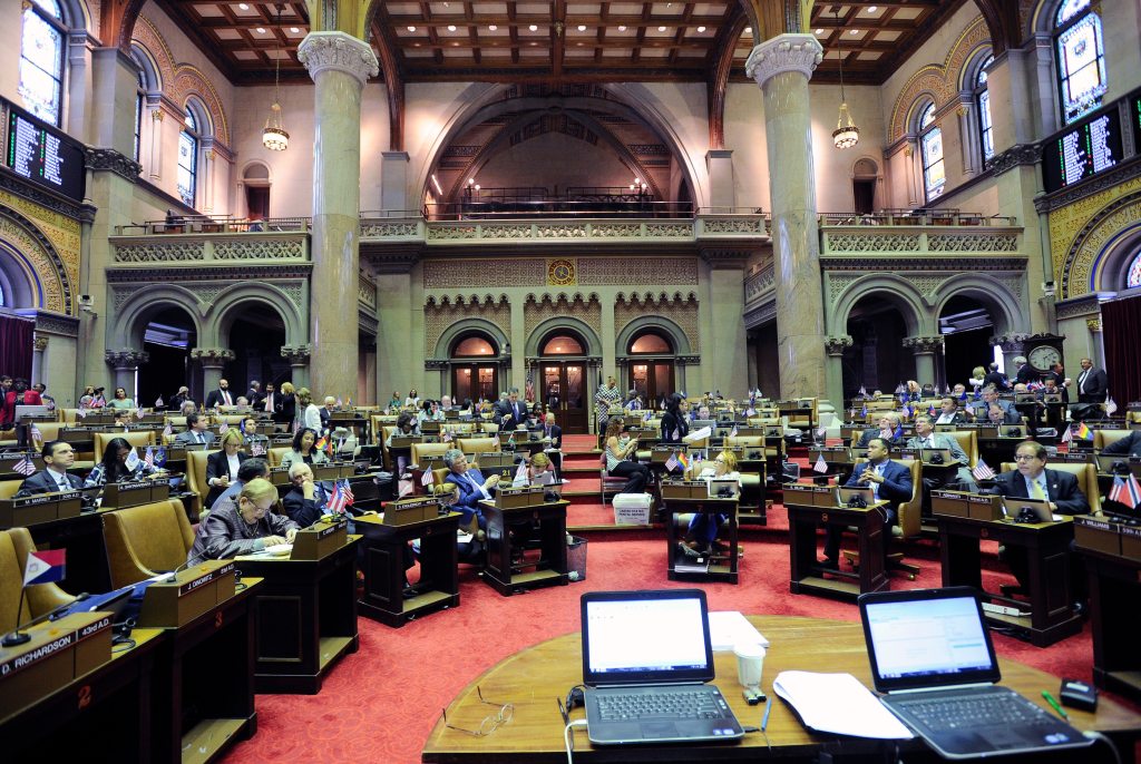 New York speeds processing of licensing for military spouses