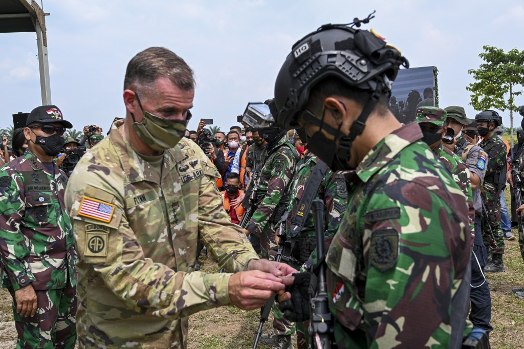 Army Pacific boss: Ukraine resistance highlights need to prepare