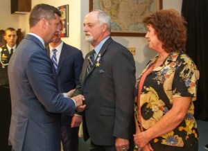 Army undersecretary presents long-delayed Silver Star to Vietnam veteran