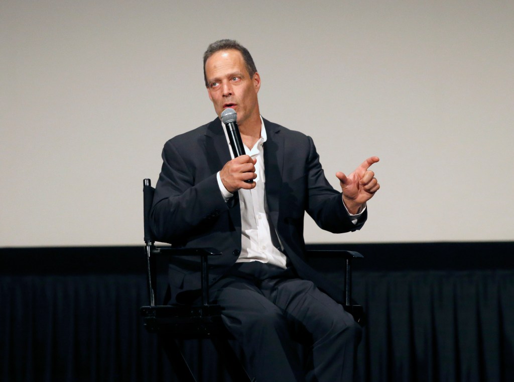Sebastian Junger: American political extremism is hurting the troops
