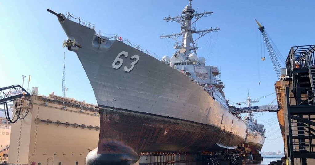 Former SECNAV, retired flag officer say Trump administration is hollowing out the Navy