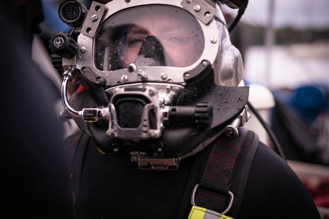 This woman is the Army’s only female salvage diver