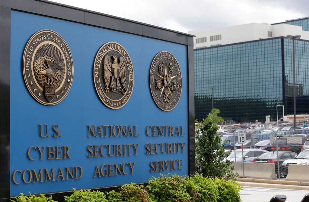 White House: Blame cyberattack on hackers, not spy agencies