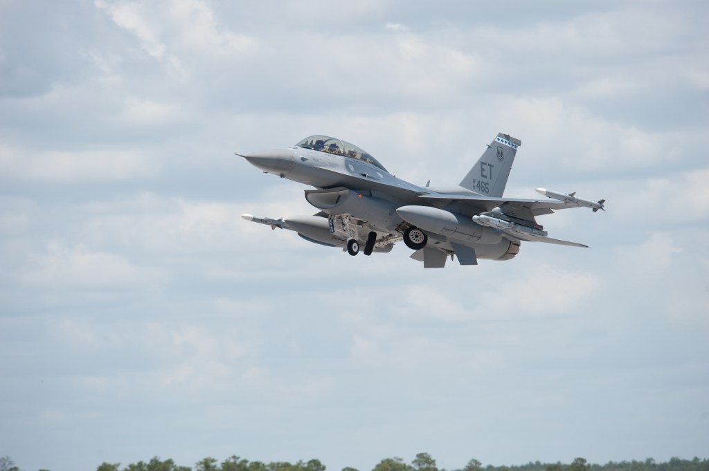 Norway to buy Raytheon’s Stormbreaker smart bomb for F-35 fleet