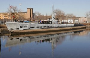 Air Force and Army veteran duo aims to restore WWII submarine