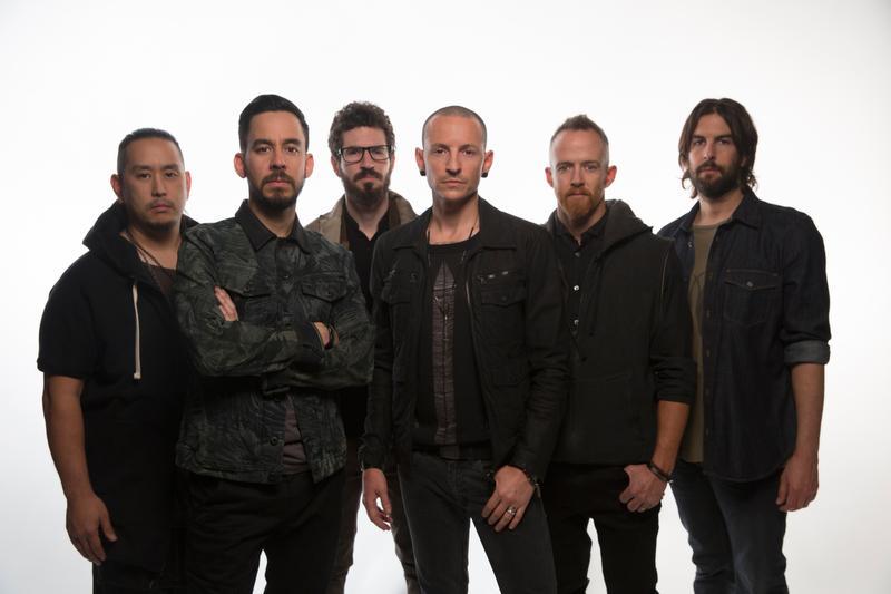 Linkin Park bonds with military, vets