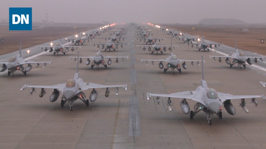How does the Air Force balance cuts with future investment? | Singapore Airshow 2020