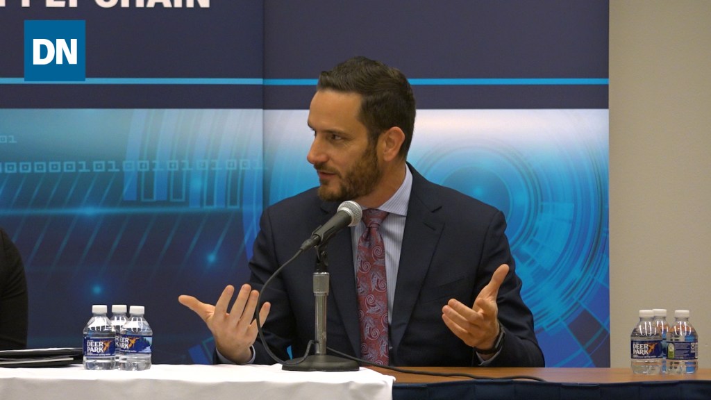 Commercial sector is outpacing DOD in supply chain investment