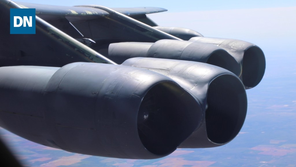 Which engine will get on the B-52? Take a look at all 4 options