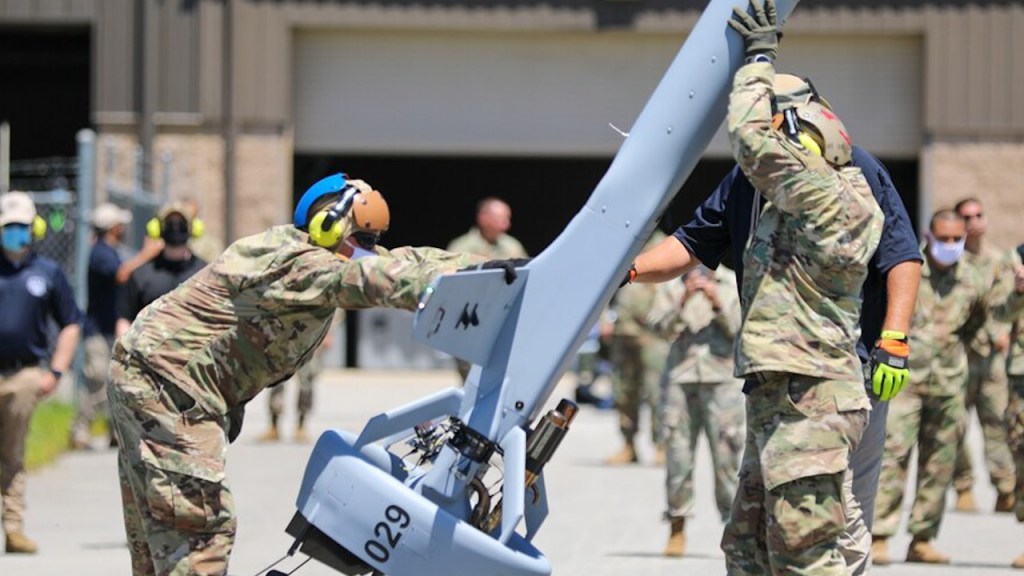 Unmanned systems compete for Army contract | Defense News Minute