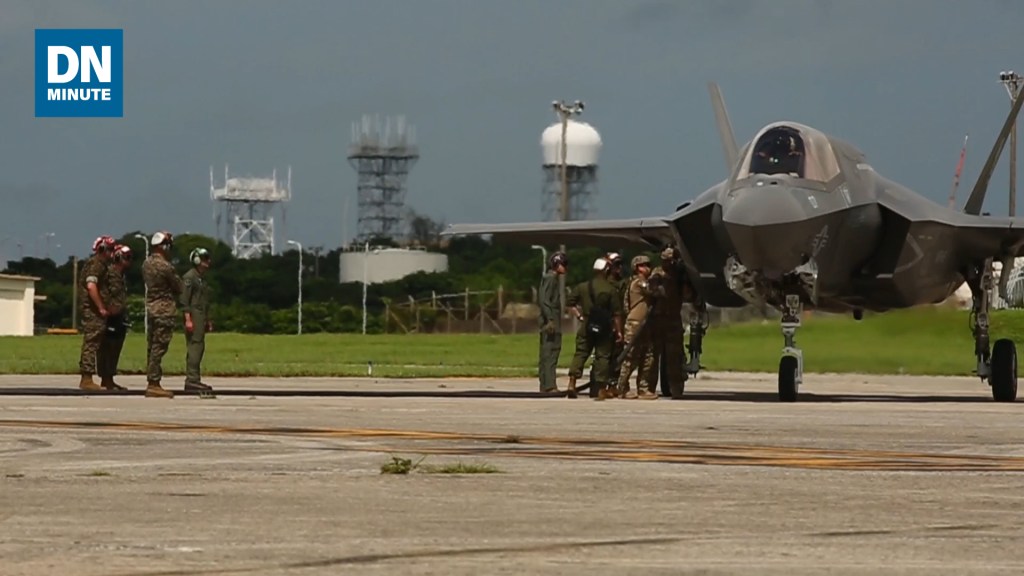 Airmen using 1950s equipment for faster F-35 refuels | Defense News Minute, July 3, 2019
