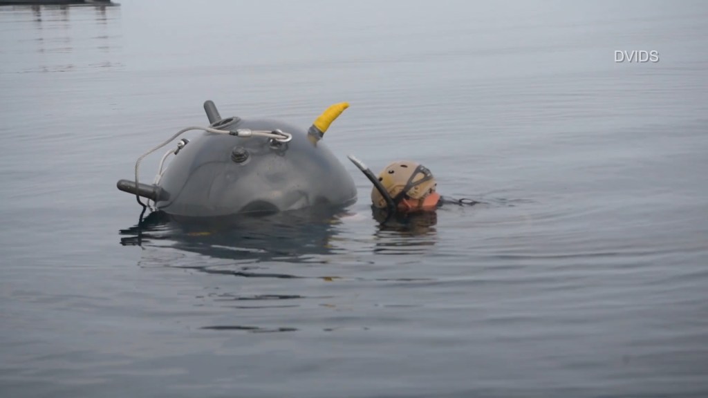 Navy tests an unmanned mine hunter | Defense News Minute Sept. 10, 2019