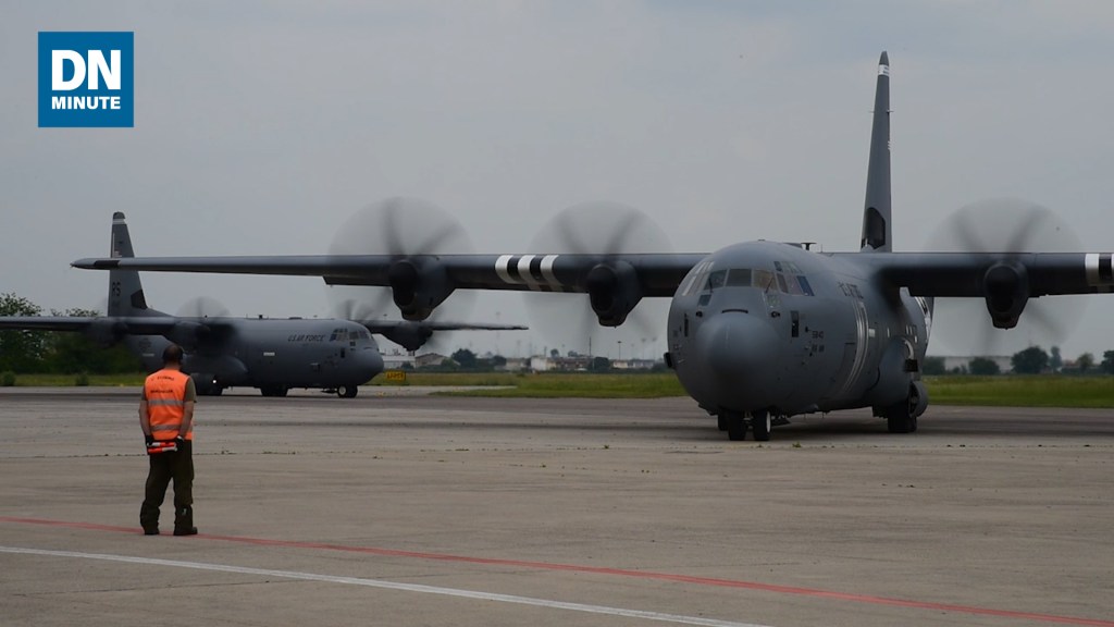 USAF finds cracking, grounds over a hundred C-130s | Defense News Minute, August 9, 2019