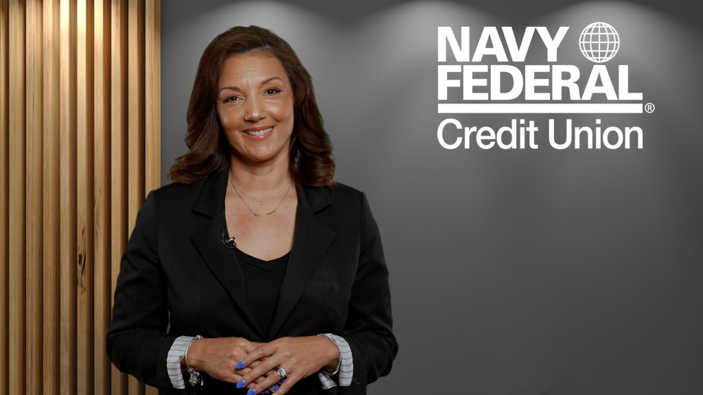How does the Federal Reserve interest rate affect consumers? — Money Minute