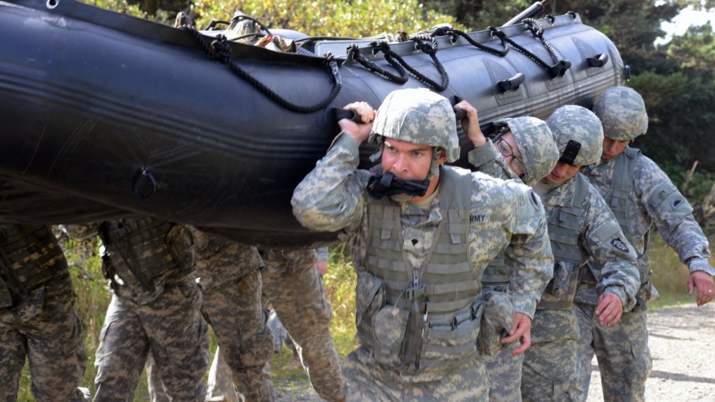 Congress to boost junior enlisted pay