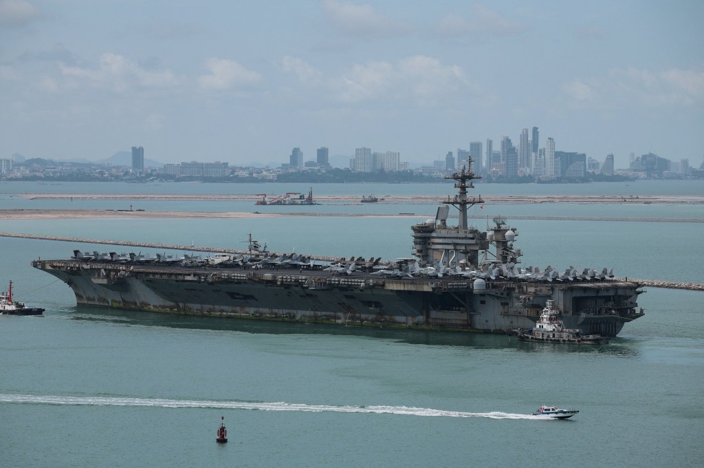 After 286 days at sea, USS Abraham Lincoln arrives in Thailand
