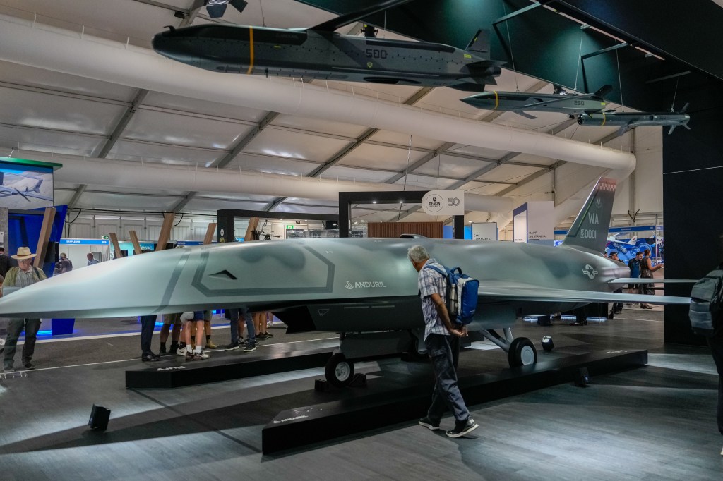 Anduril doubles down on Poland with autonomous aircraft pitch for F-35, Apache