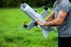 Dutch firm uses AI to help drone systems ‘talk’ on Ukraine’s battlefield